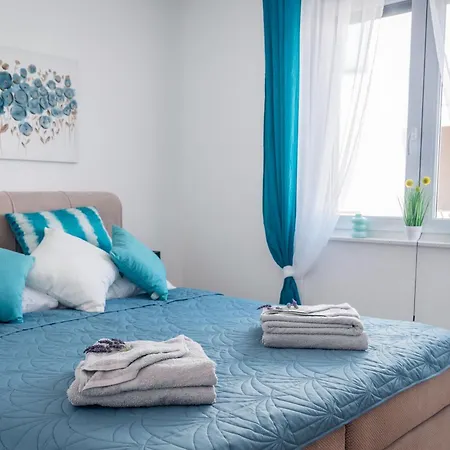Sea Sun With 2 Bedrooms And Pool, Near * Slatine