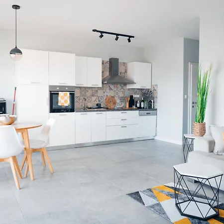 Sea Sun With 2 Bedrooms And Pool, Near Lejlighed *