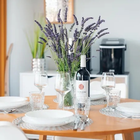 Apartman Sea Sun With 2 Bedrooms And Pool, Near *